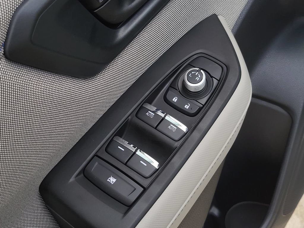 Used 2026 Subaru Forester Premium AWD/4WD image 17