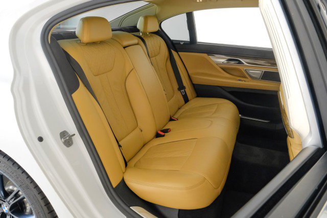 Used 2019 BMW 740i w/ Executive Package RWD image 42