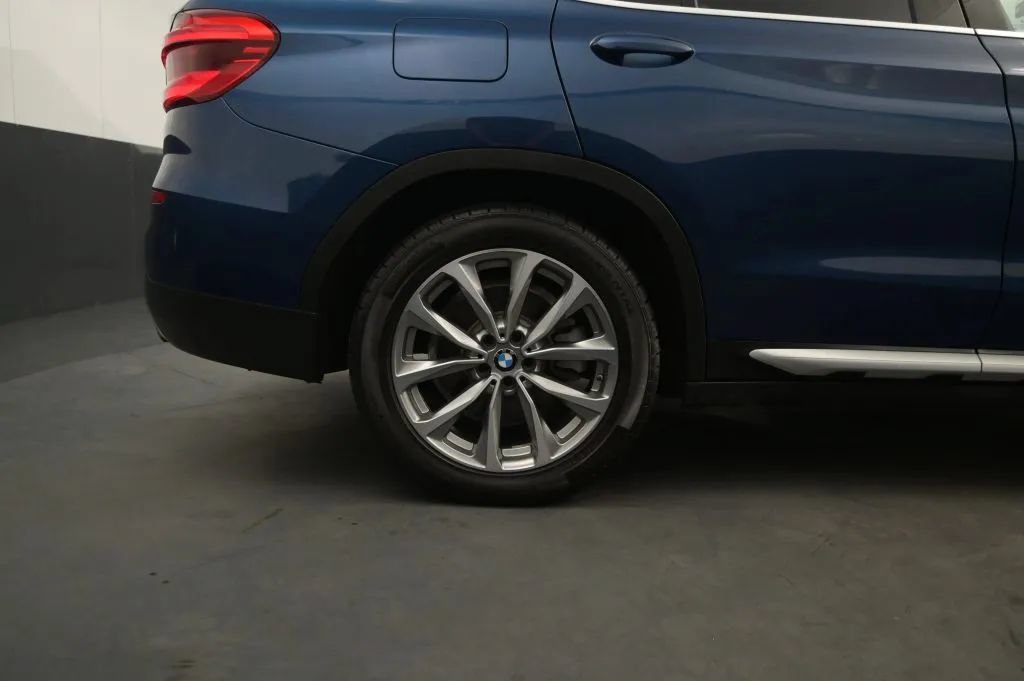 Used 2018 BMW X3 xDrive30i AWD/4WD image 16