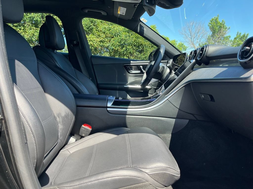 Used 2025 Mercedes-Benz C 300 4MATIC Sedan image 26