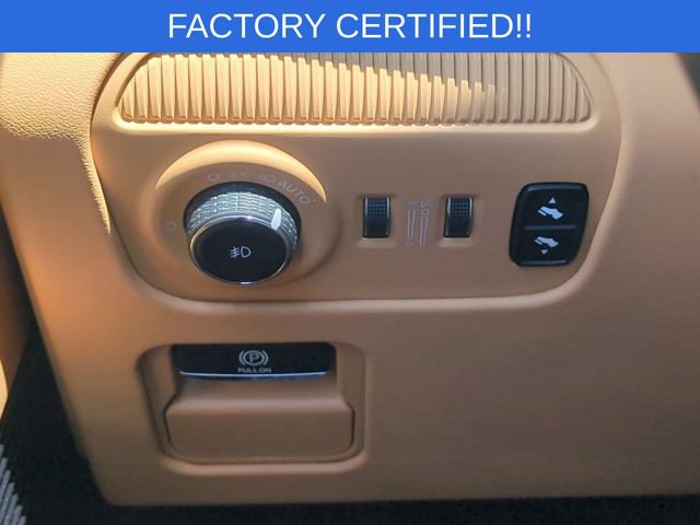 Certified 2025 Jeep Grand Wagoneer Series III w/ Rear Seat Video Group 1 AWD/4WD image 19