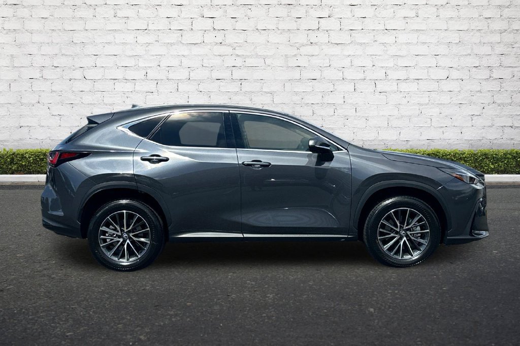 Used 2026 Lexus NX 350 AWD w/ Luxury Package image 3