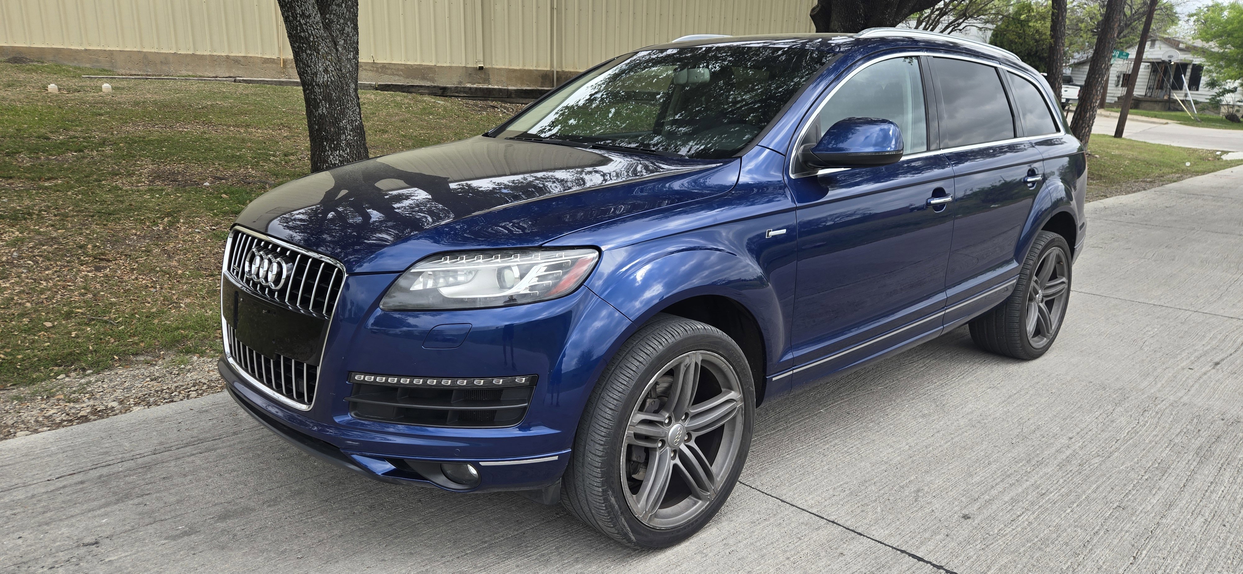 Used 2015 Audi Q7 3.0T Premium Plus w/ Premium Plus Package AWD/4WD image 2