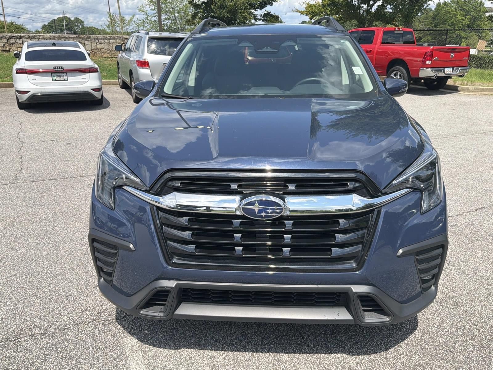 Certified 2023 Subaru Ascent Limited AWD/4WD image 2