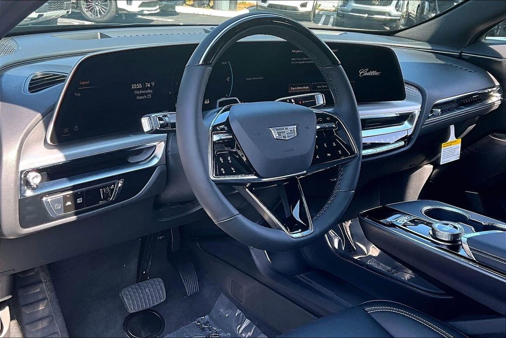 New 2026 Cadillac Lyriq Luxury image 9