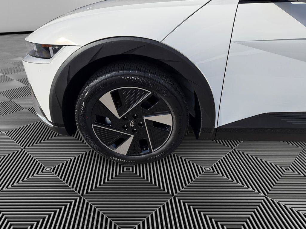 New 2026 Hyundai Ioniq 5 SE image 9