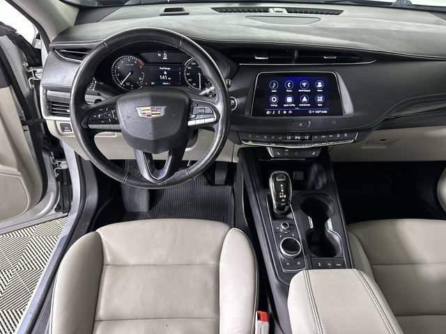 Used 2021 Cadillac XT4 Premium Luxury w/ Cold Weather Package FWD image 21
