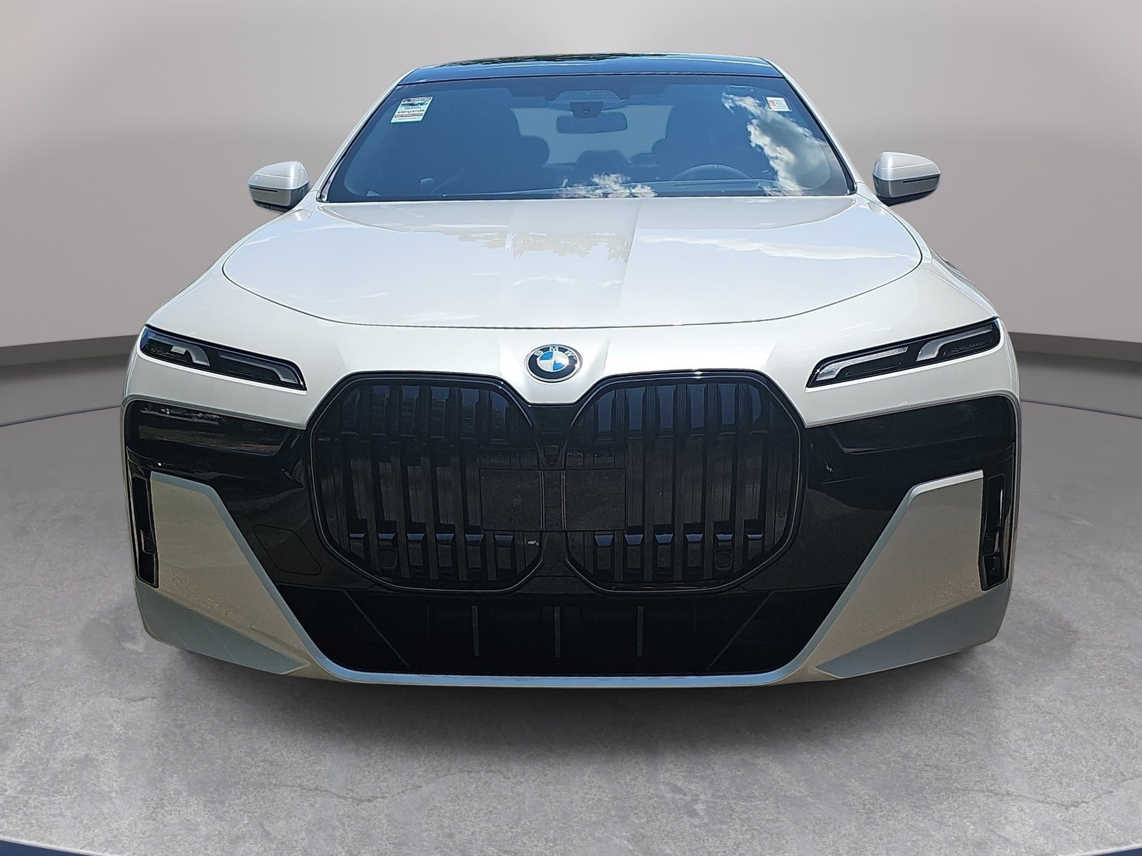 New 2026 BMW 740i RWD image 2