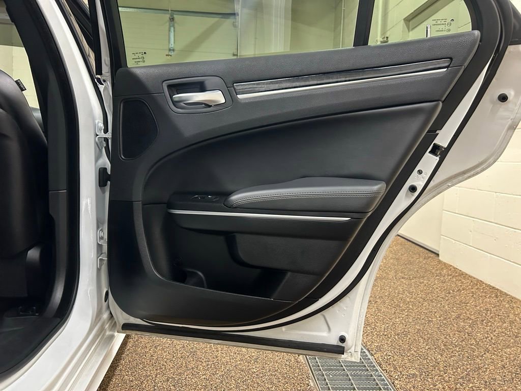 Used 2023 Chrysler 300 Touring L w/ Popular Equipment Group image 15