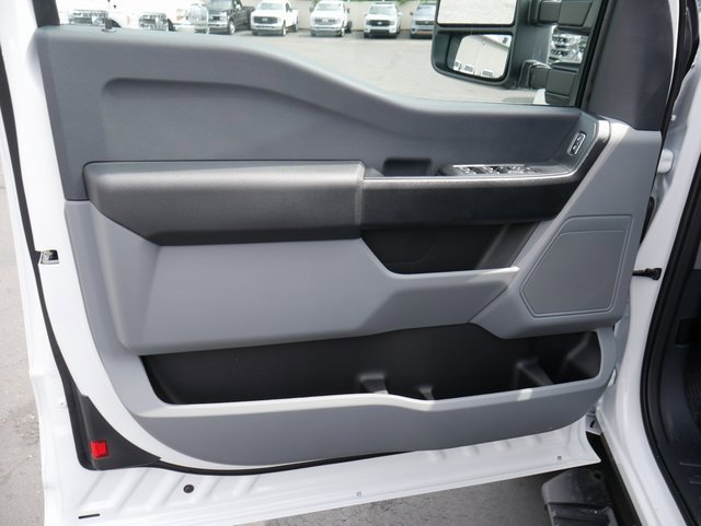 New 2025 Ford F250 XL w/ XL Chrome Package image 12