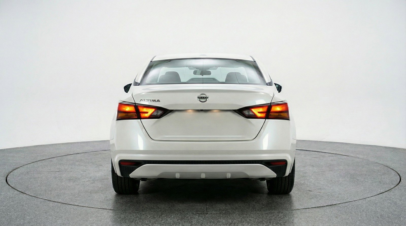 Used 2025 Nissan Altima 2.5 SV FWD image 7