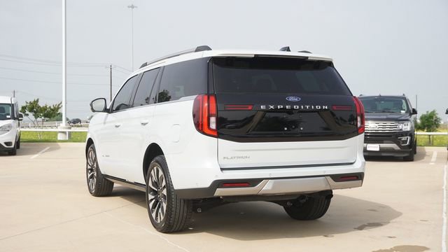 Used 2025 Ford Expedition Platinum w/ Driver's Package AWD/4WD image 7