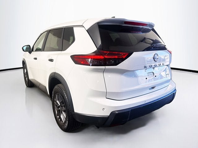 Used 2024 Nissan Rogue S AWD/4WD image 7