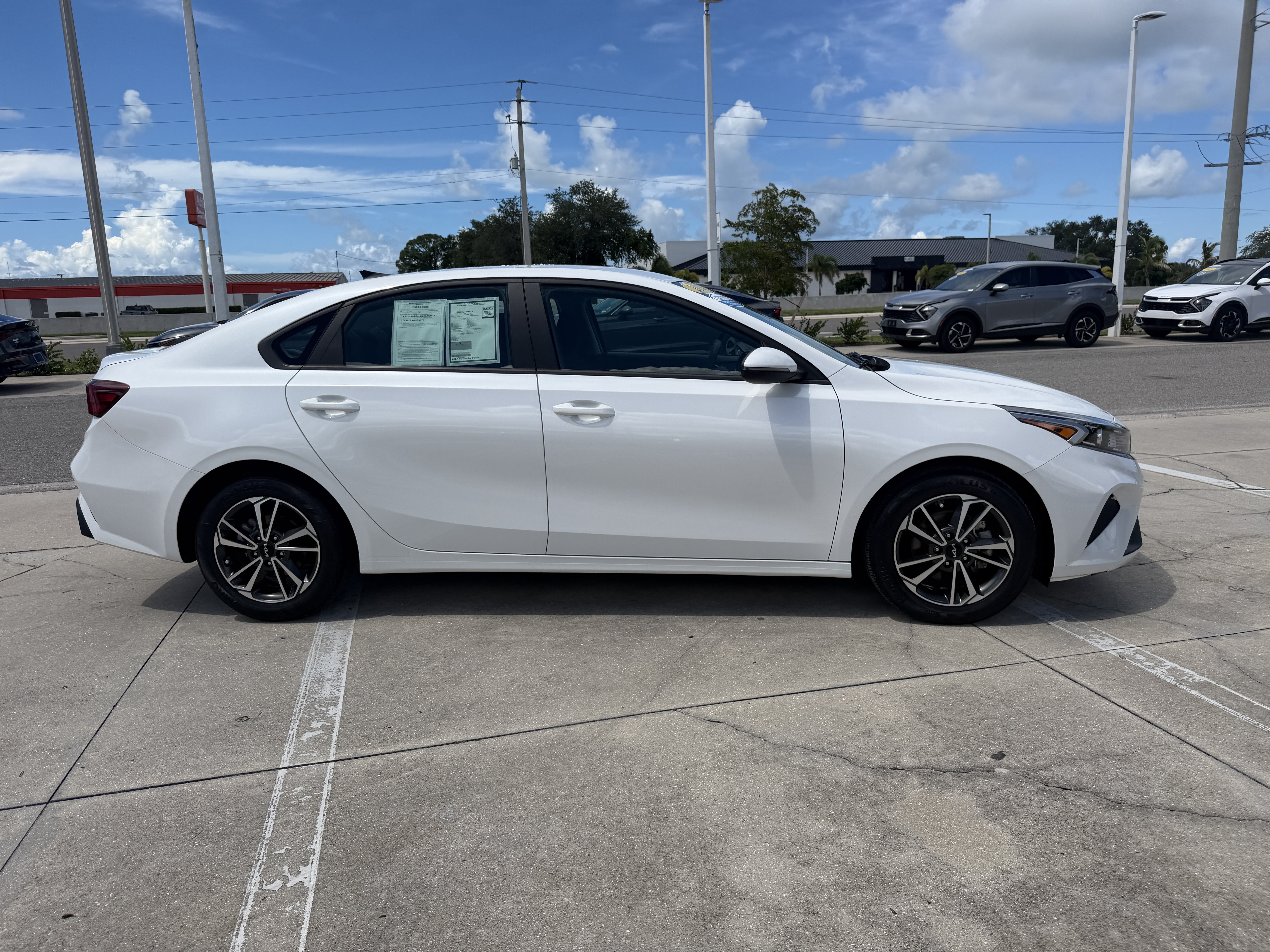 Certified 2023 Kia Forte LXS w/ LXS Technology Package FWD image 3