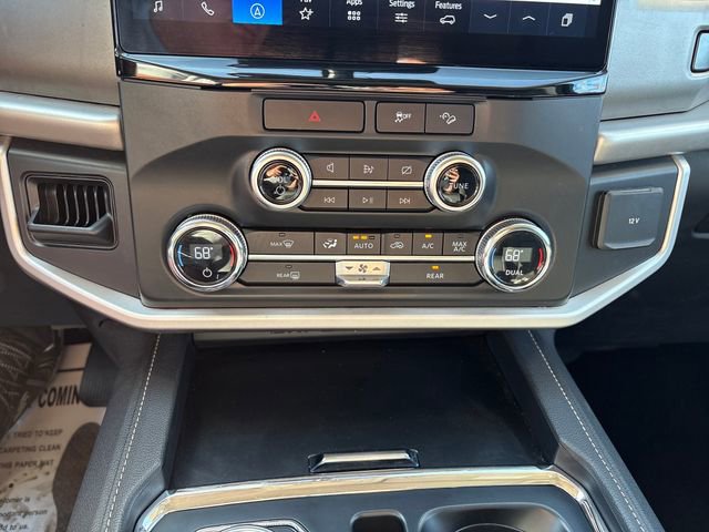 Used 2022 Ford Expedition XLT AWD/4WD image 16