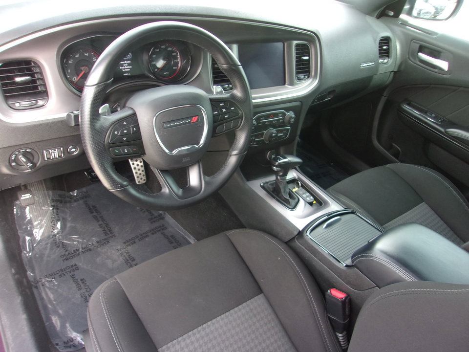 Used 2022 Dodge Charger R/T w/ Blacktop Package image 10