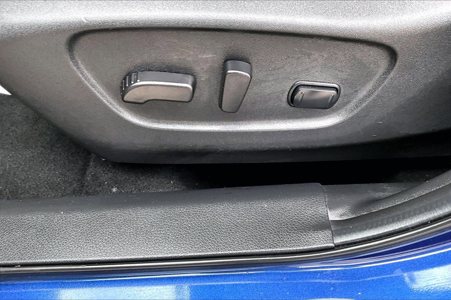 Used 2022 Nissan Rogue Sport SL w/ Premium Package image 35