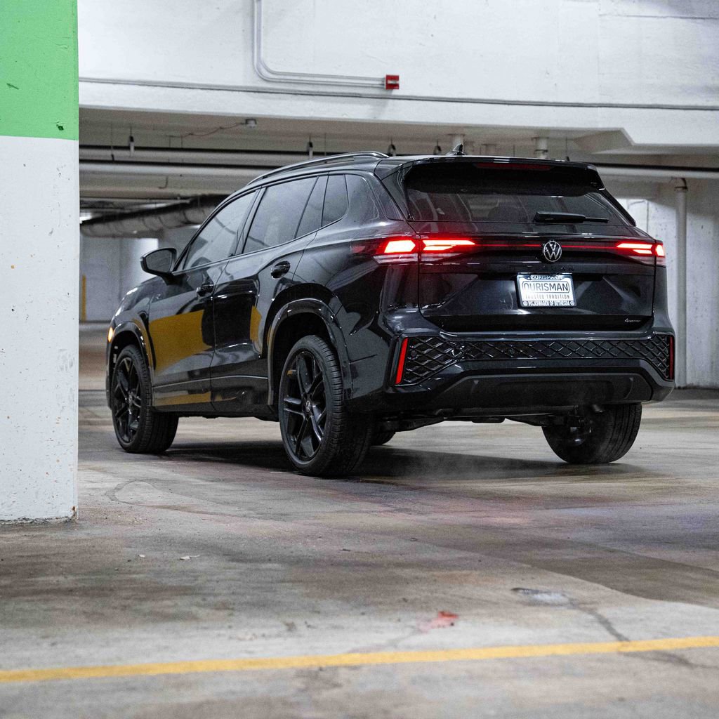 New 2026 Volkswagen Tiguan SE R-Line image 5