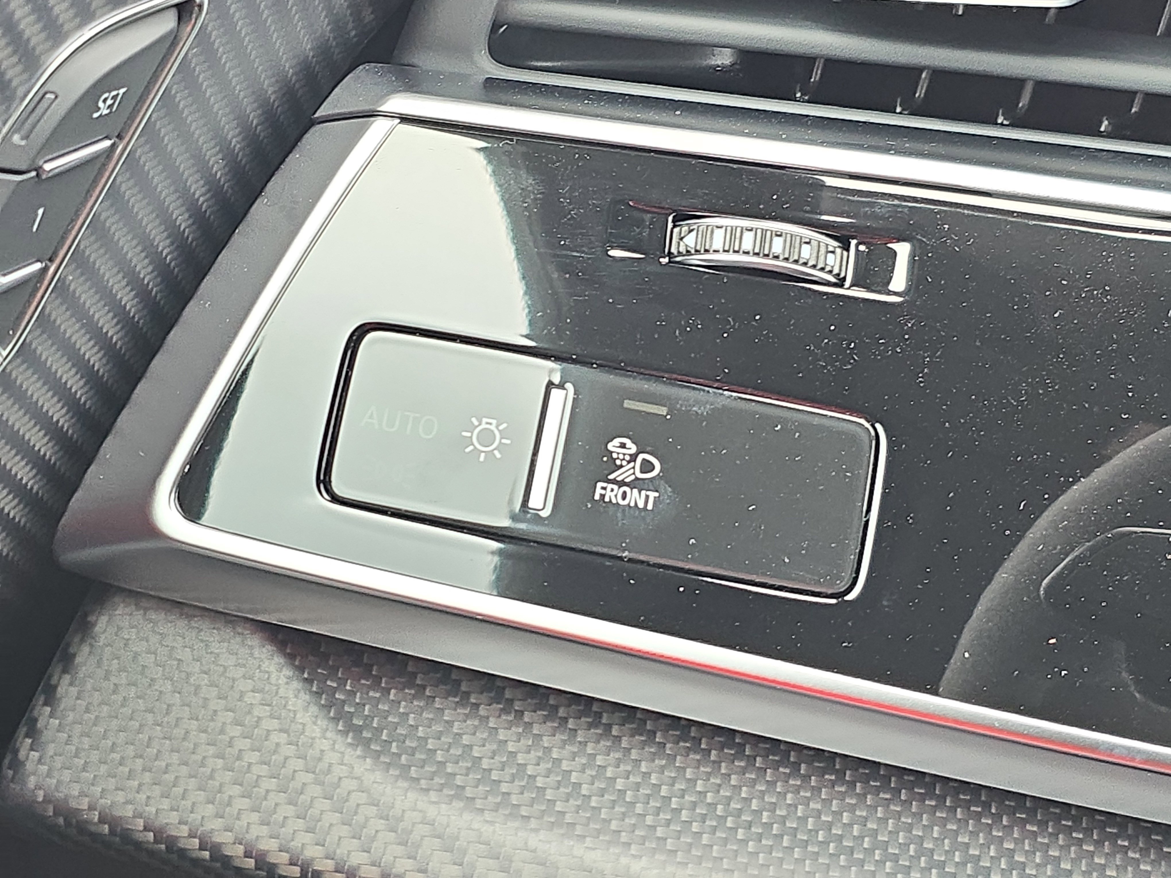 New 2025 Audi RS Q8 performance image 24