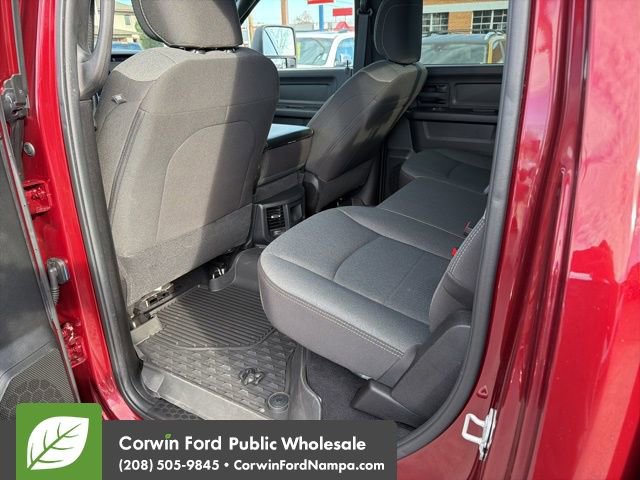 Used 2024 RAM 2500 Tradesman w/ Chrome Appearance Group image 28