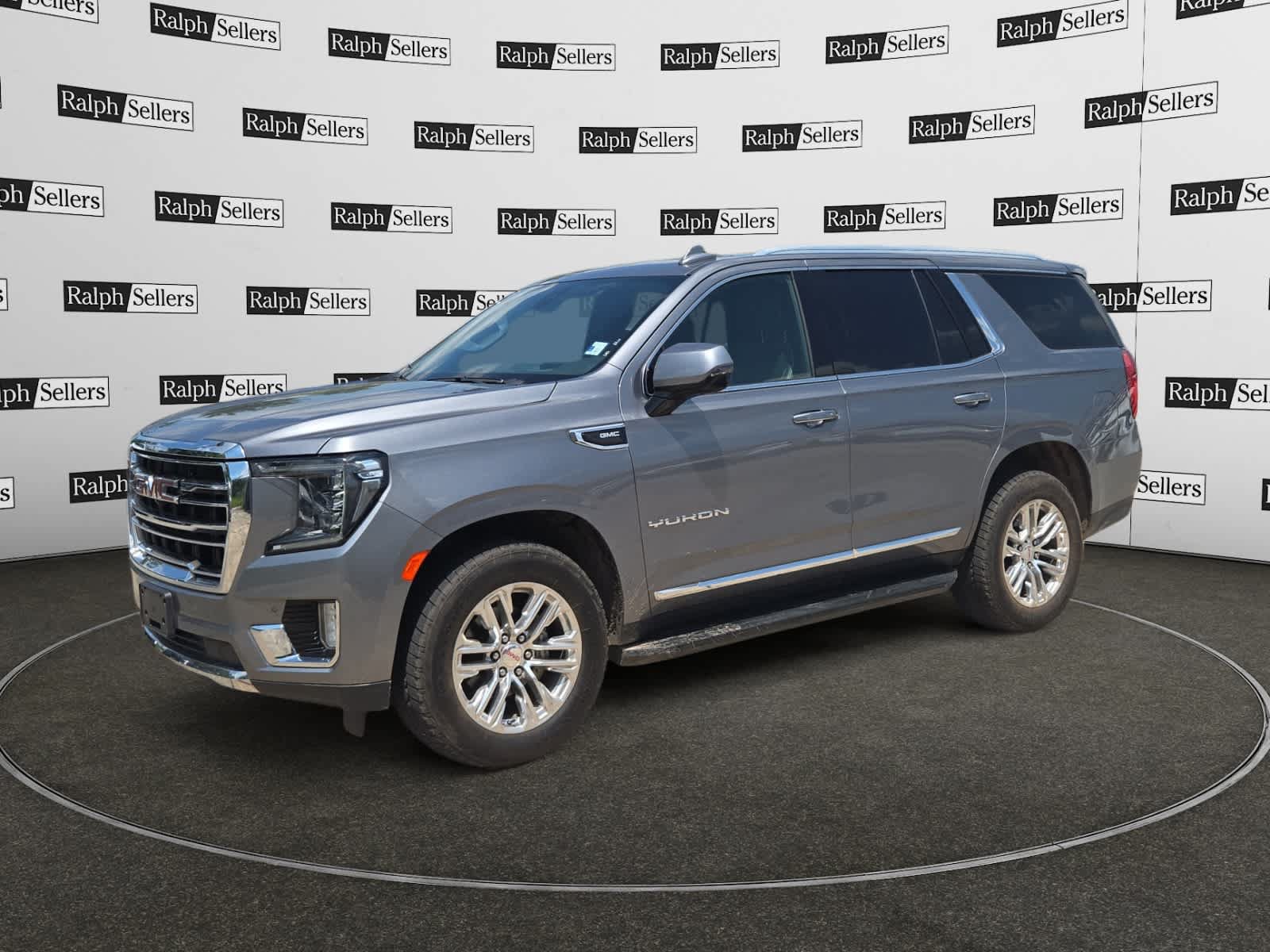 Used 2021 GMC Yukon SLT w/ Rear Media and Nav Package RWD image 2