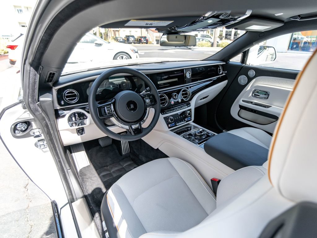 Used 2025 Rolls-Royce Spectre w/ Spectre Launch Package AWD/4WD image 27