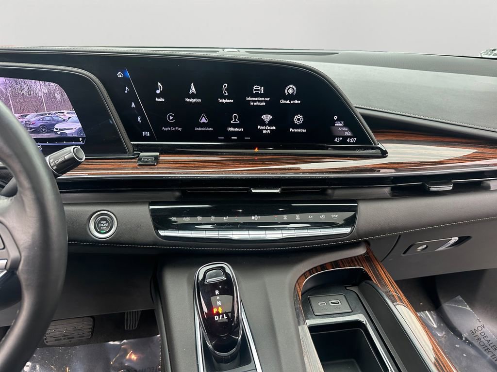 Used 2022 Cadillac Escalade ESV Premium Luxury image 15