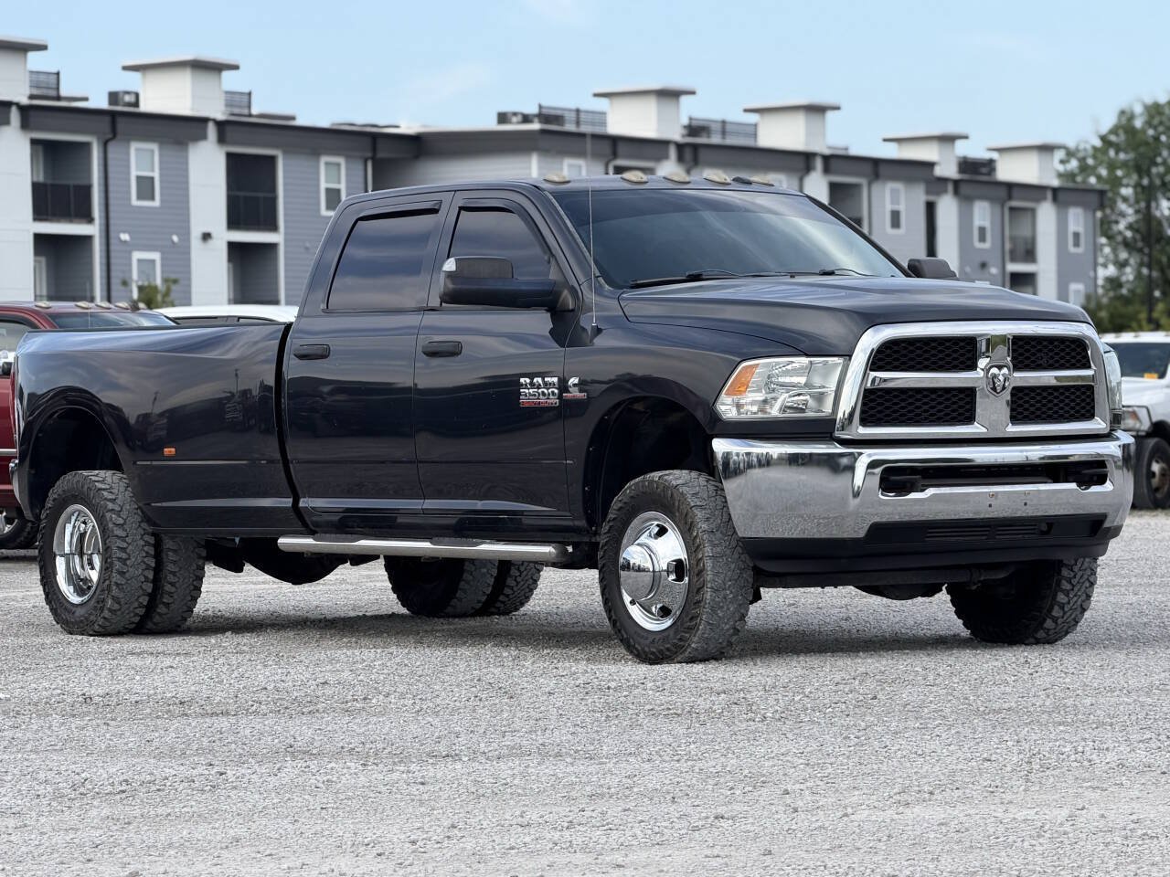 Used 2014 RAM 3500 Tradesman w/ Chrome Appearance Group AWD/4WD image 4