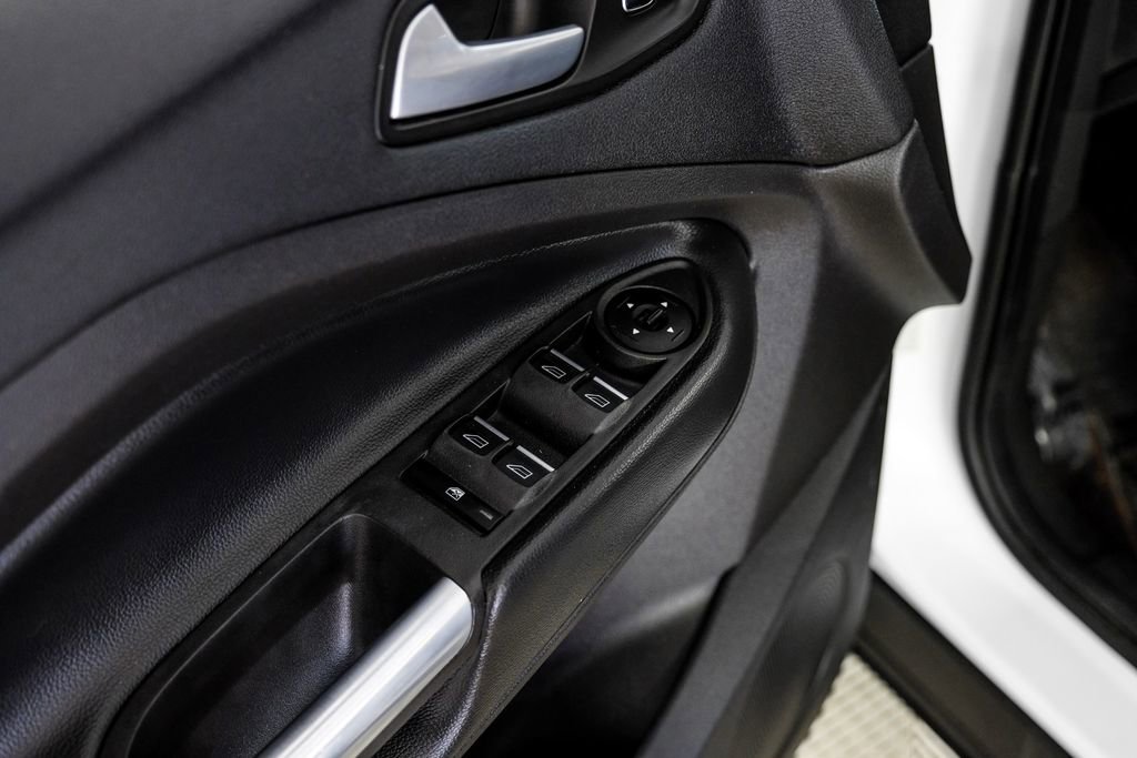 Used 2019 Ford Escape SE image 44