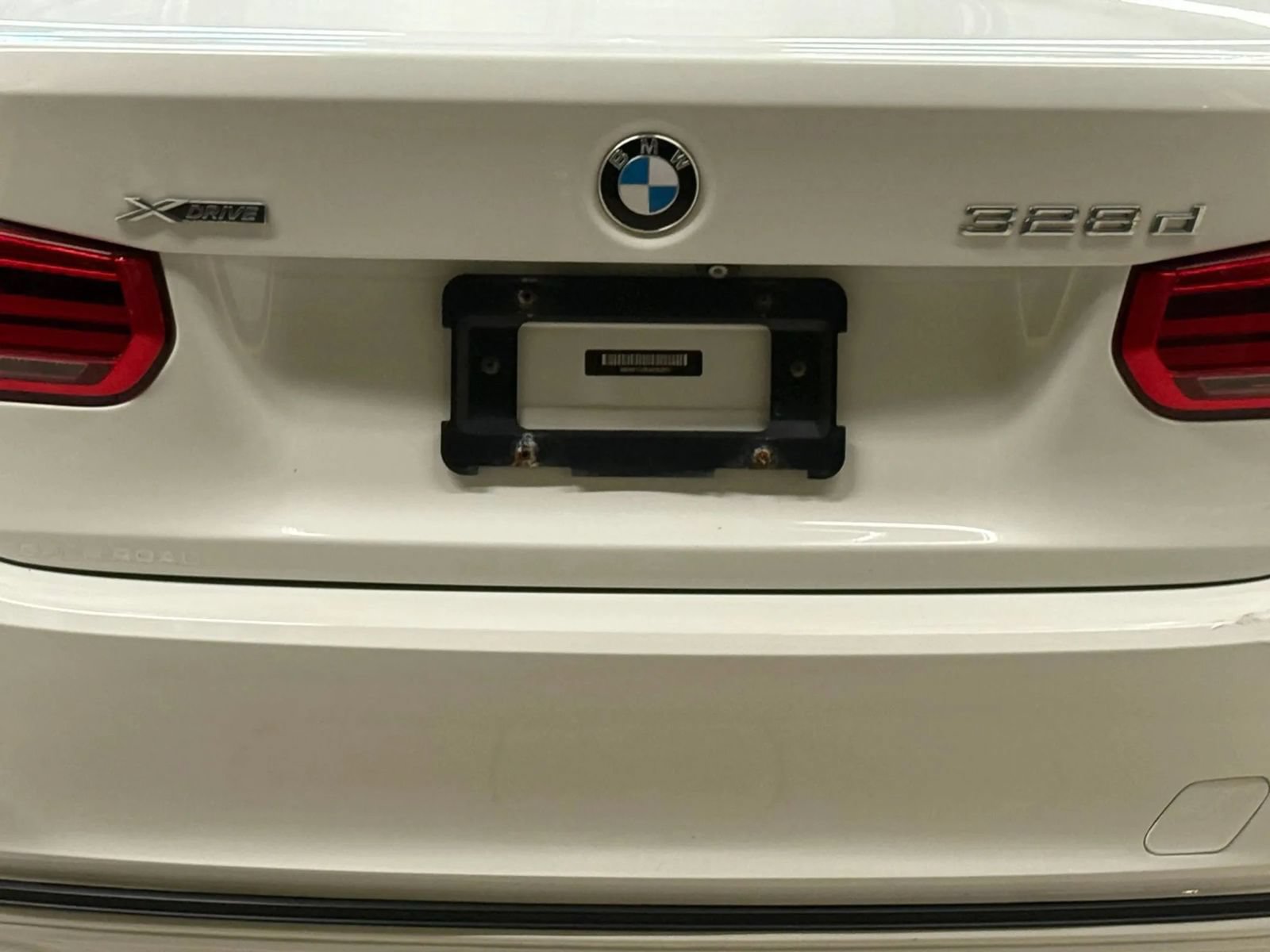 Used 2018 BMW 328d xDrive Sedan AWD/4WD image 11