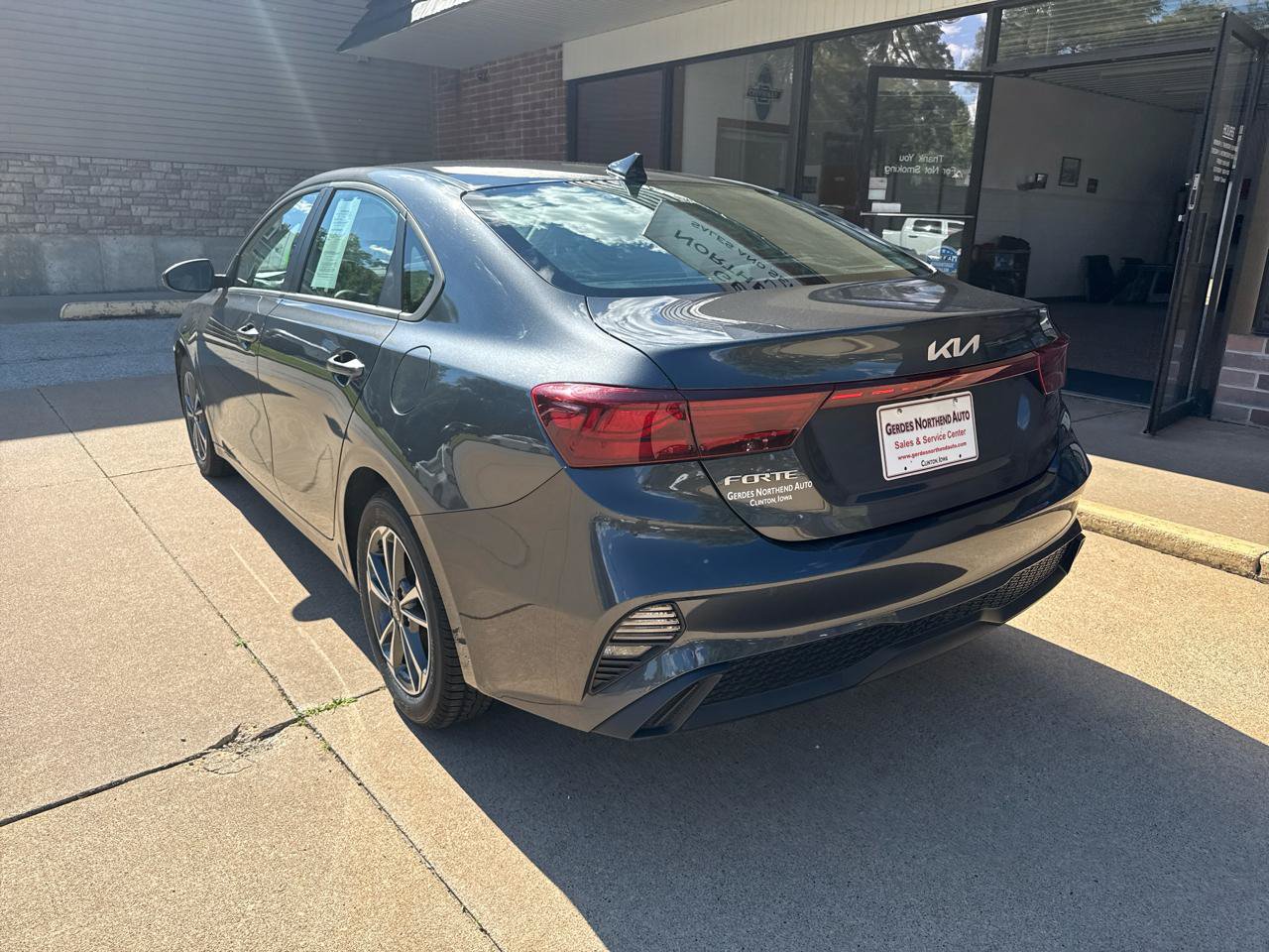 Used 2024 Kia Forte LXS FWD image 5