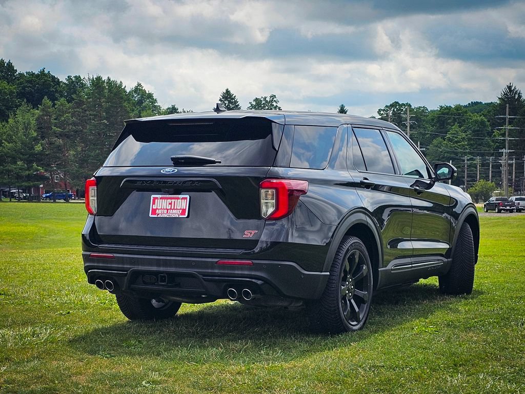 Used 2022 Ford Explorer ST w/ Equipment Group 401A AWD/4WD image 3
