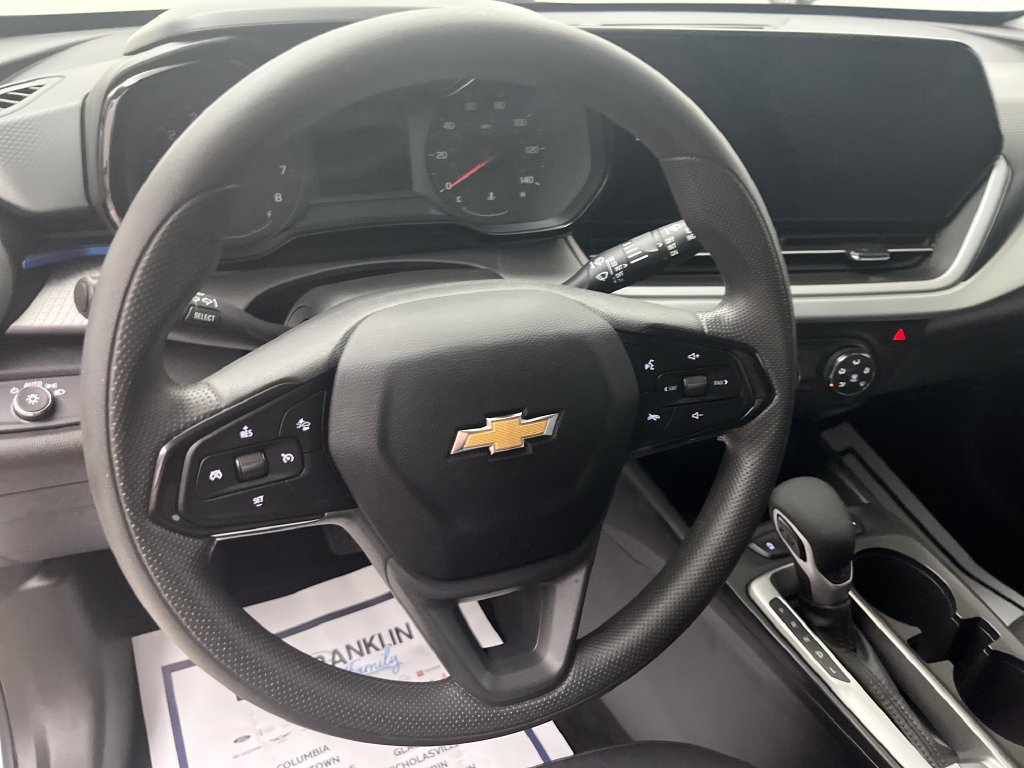 Used 2025 Chevrolet Trax LS FWD image 16