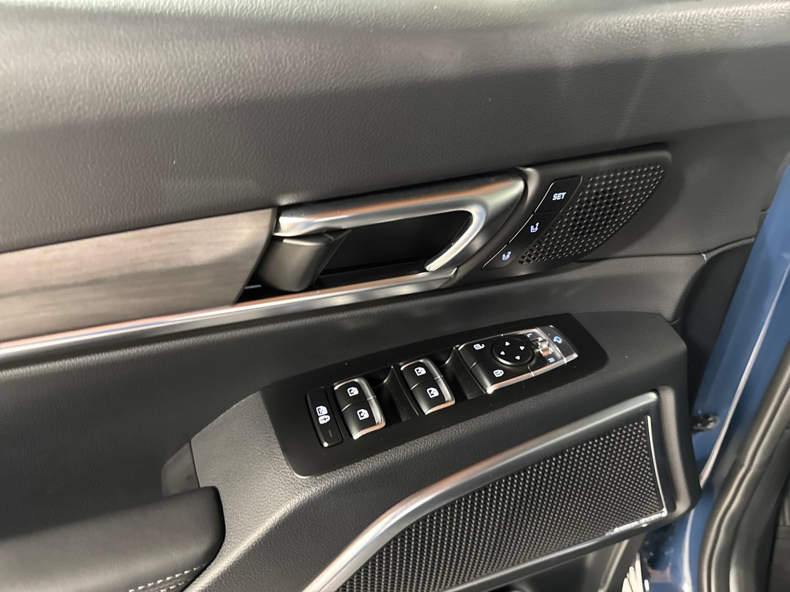 Certified 2025 Kia Telluride SX Prestige X-Line AWD/4WD image 16