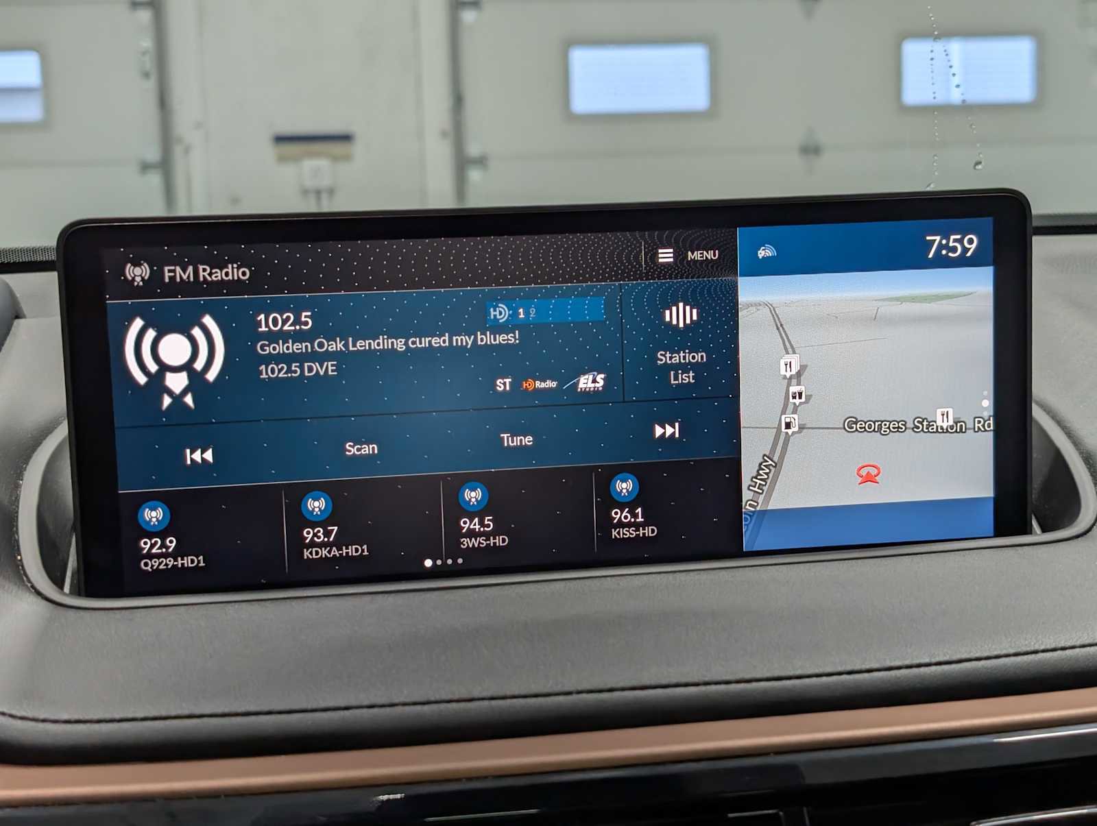 Certified 2023 Acura MDX SH-AWD w/ Technology Package image 29