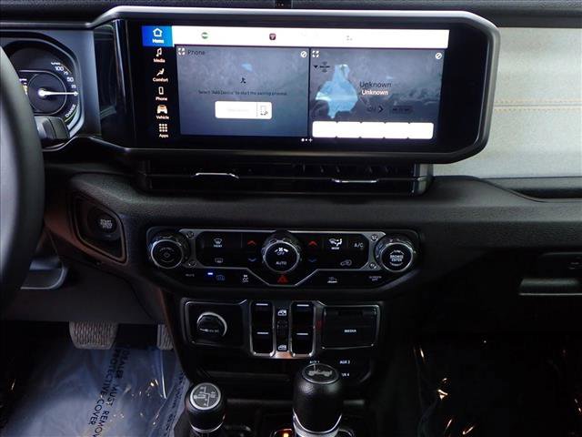 Used 2024 Jeep Wrangler Sport S w/ LED Headlamp & Fog Lamp Group image 15