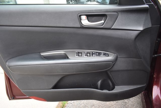 Used 2019 Kia Optima LX FWD image 16