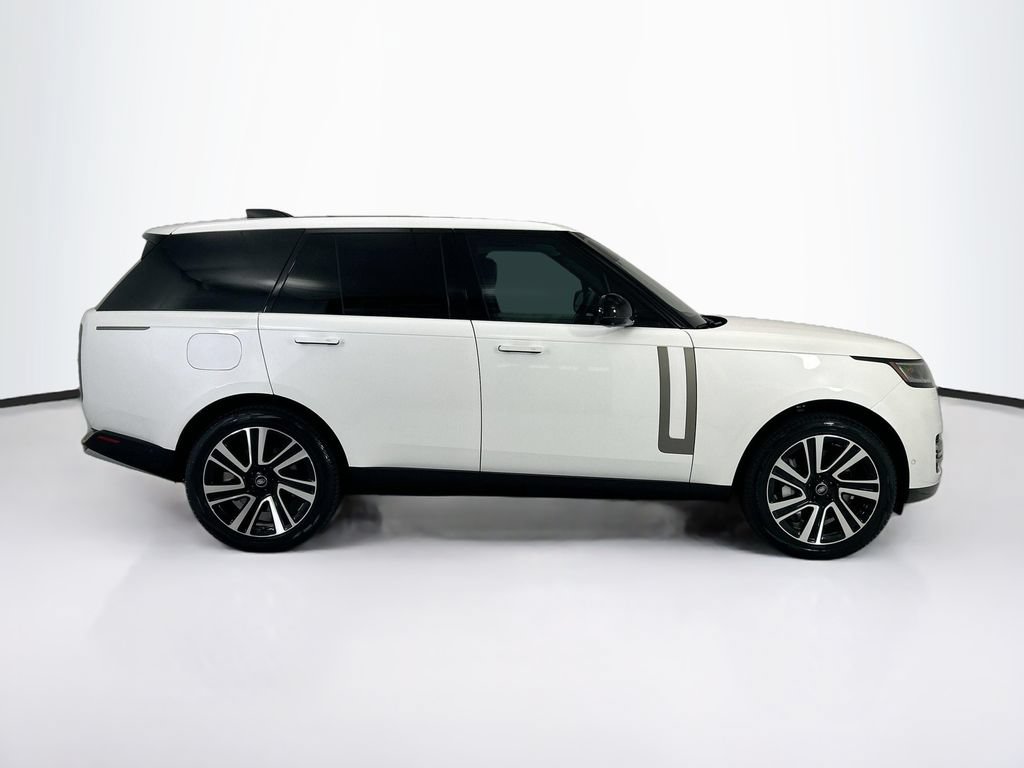 Used 2023 Land Rover Range Rover SE AWD/4WD image 4