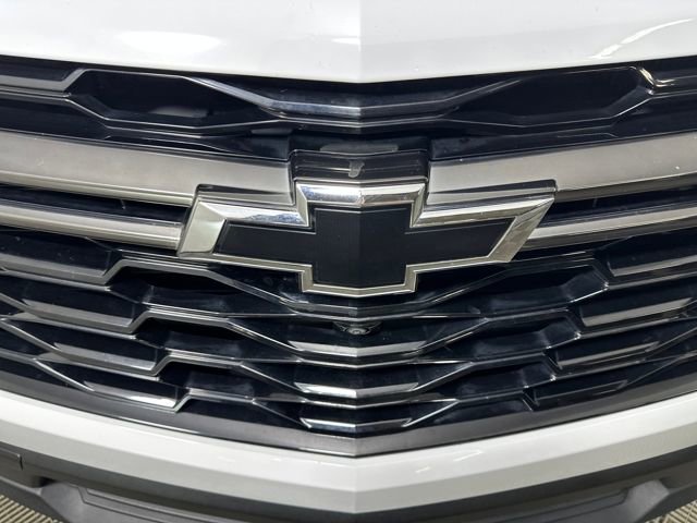 Used 2023 Chevrolet Traverse RS image 9