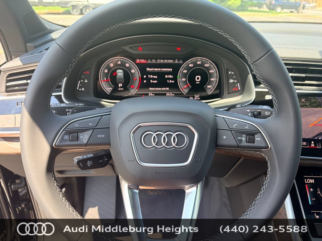 Used 2026 Audi Q7 2.0T Premium Plus w/ Premium Plus Package AWD/4WD image 16