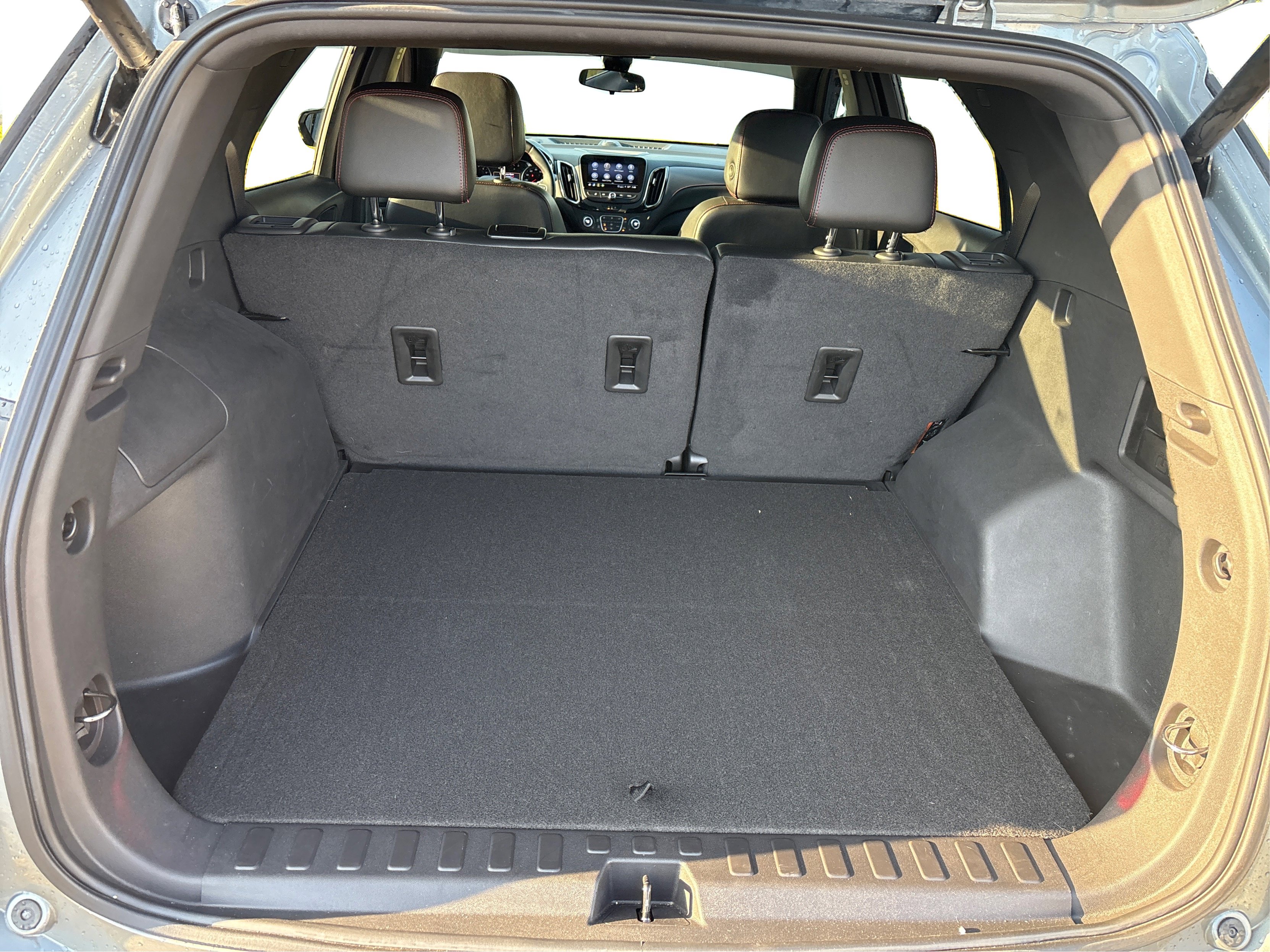 Used 2023 Chevrolet Equinox RS w/ RS Leather Package image 11