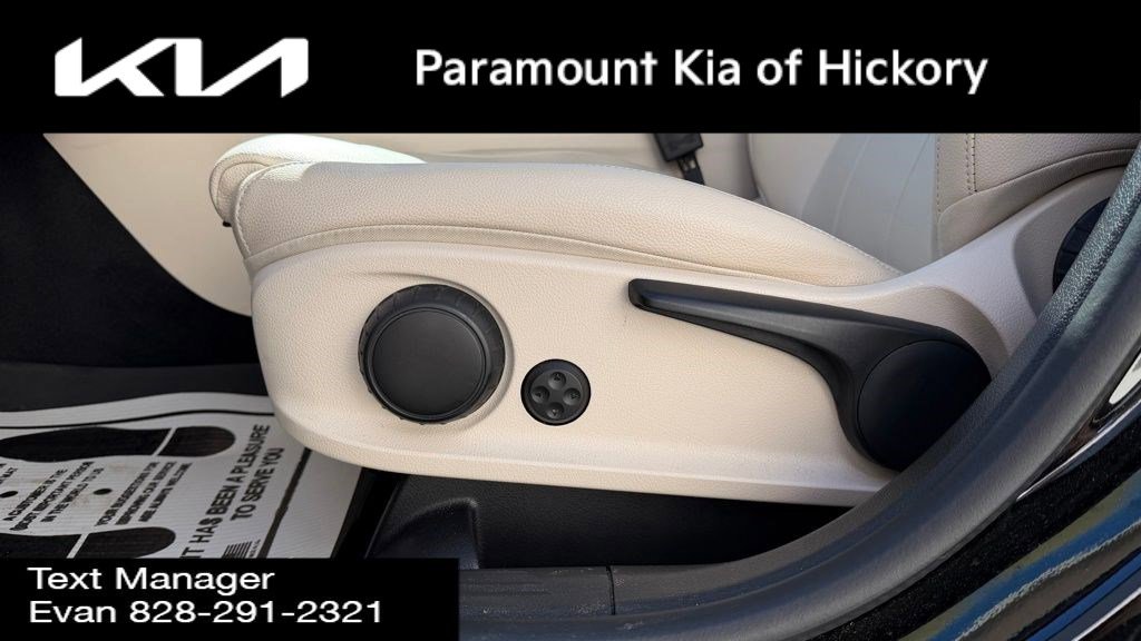 Used 2022 Mercedes-Benz GLB 250 4MATIC image 4