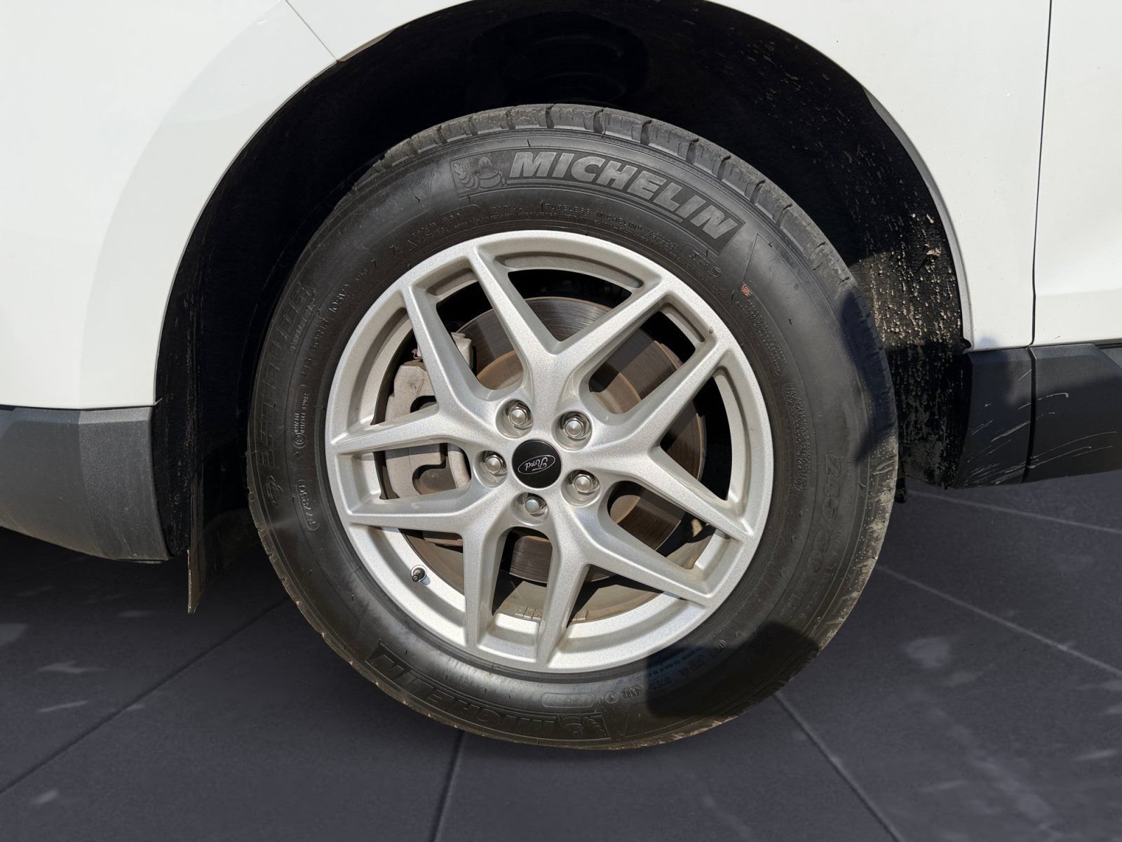 Used 2023 Ford Edge SEL AWD/4WD image 14