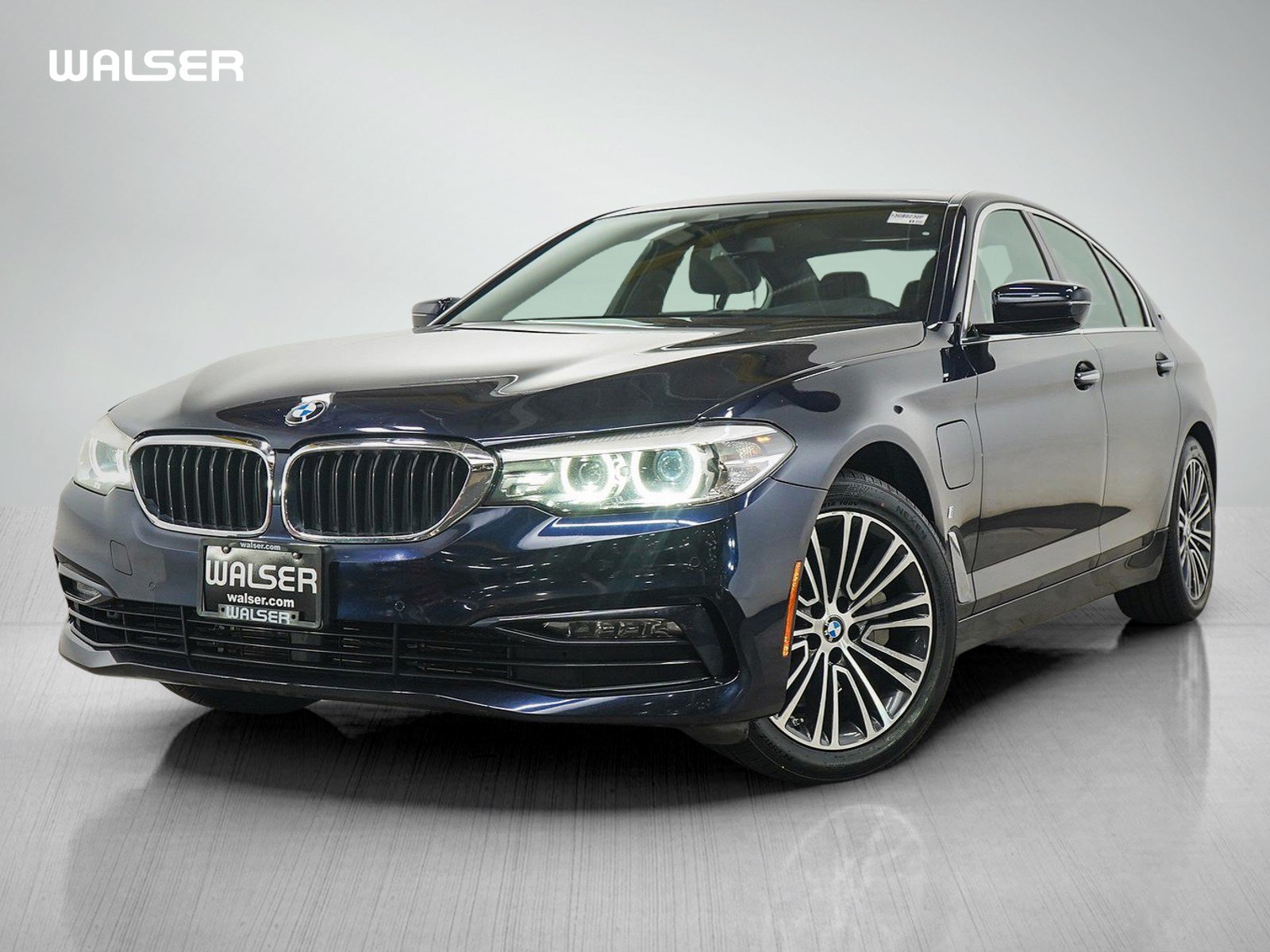 Used 2018 BMW 530e xDrive w/ Premium Package 2 AWD/4WD video 1