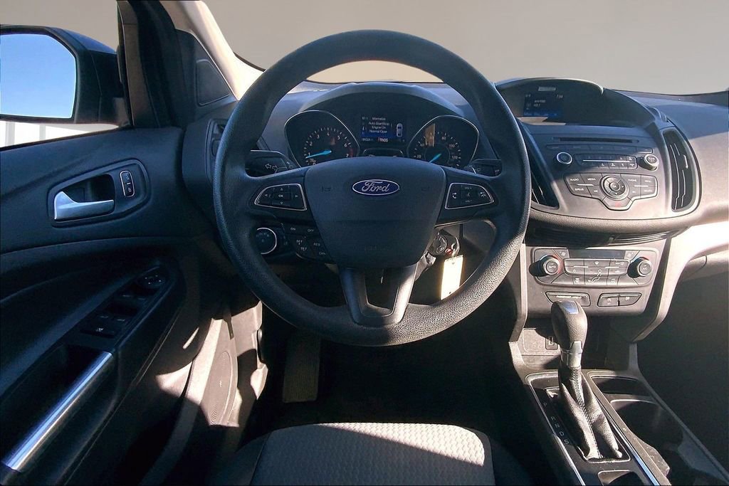 Used 2017 Ford Escape SE image 5