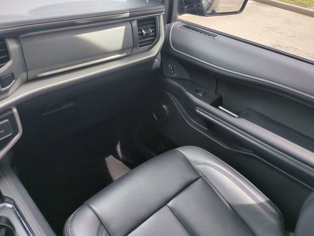 Certified 2024 Ford Expedition XLT RWD image 17