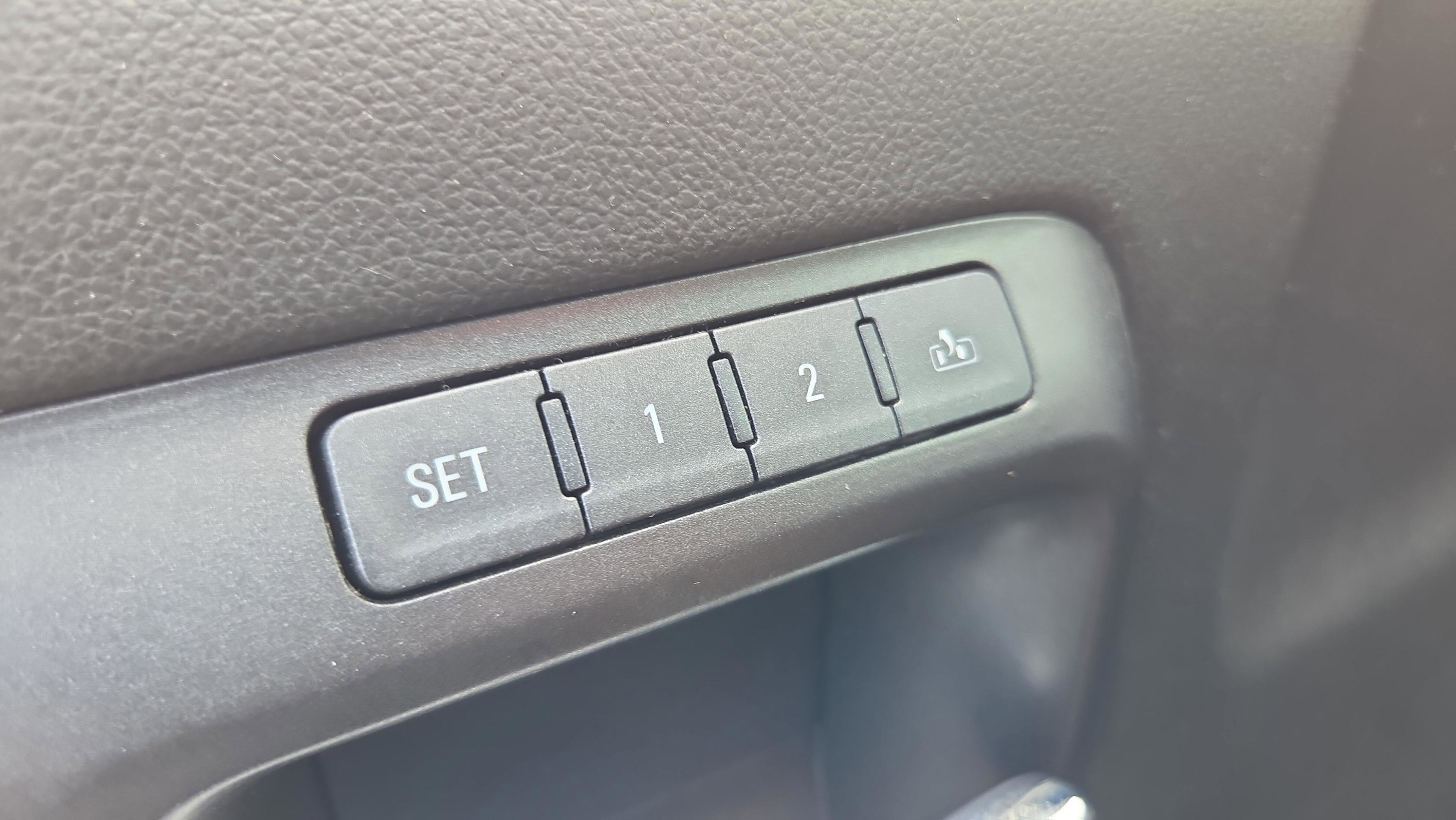Used 2017 GMC Sierra 1500 SLT AWD/4WD image 25