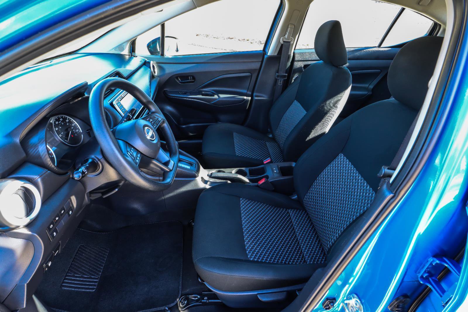 Used 2024 Nissan Versa S w/ Trunk Package image 33