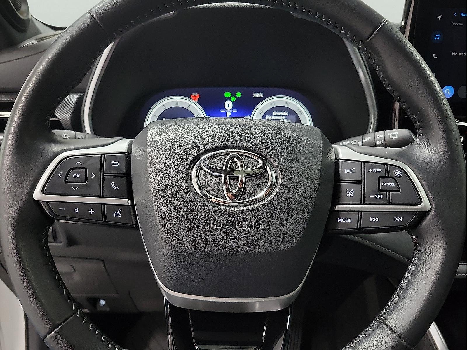 Certified 2025 Toyota Highlander XSE AWD/4WD image 19