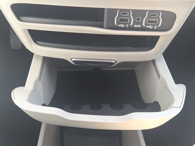 Used 2023 Chrysler Pacifica Touring-L FWD image 36